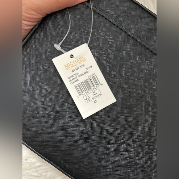 Michael Kors Jet Set Large Saffiano Leather Crossbody Bag - Picture 9 of 10